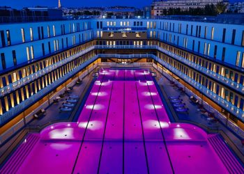 Molitor Paris s’illumine en rose pour Octobre Rose