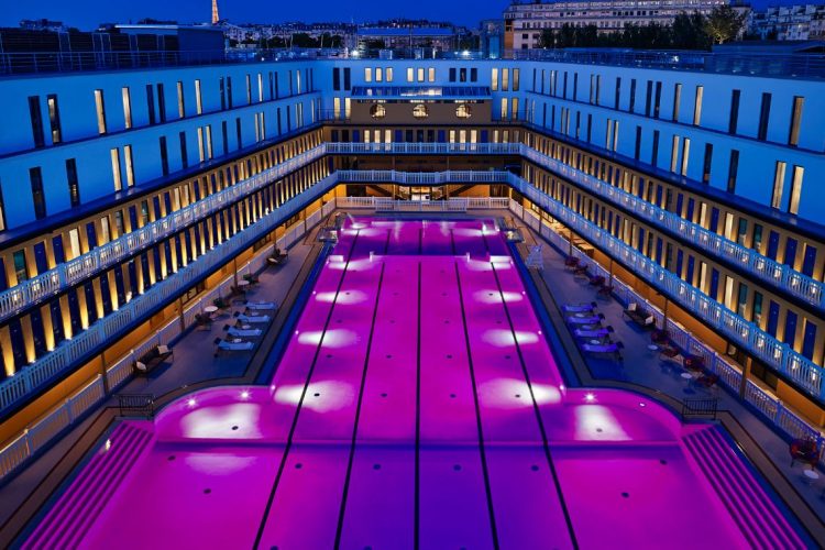 Molitor Paris s’illumine en rose pour Octobre Rose