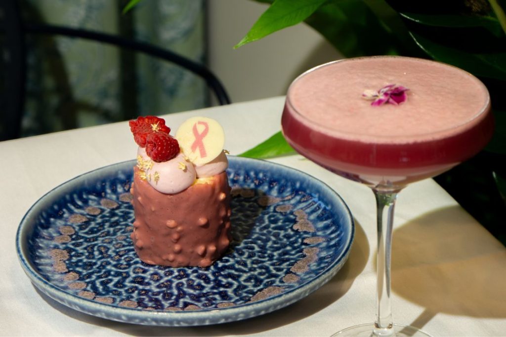 Molitor Paris s’illumine en rose pour Octobre Rose